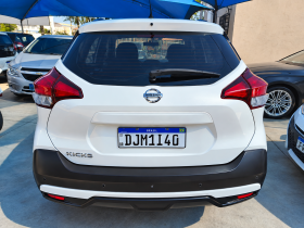 kICKS